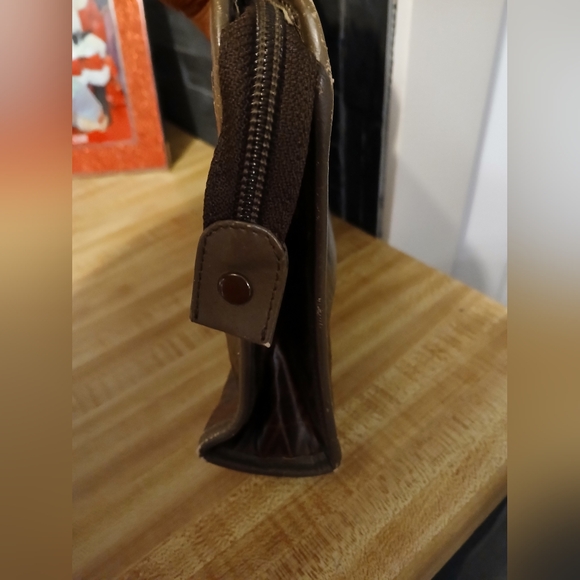 SOLD VALENTINO GUC Clutch - Picture 5 of 8